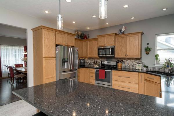 2117 NW Parkridge Drive, Ankeny, IA 50023