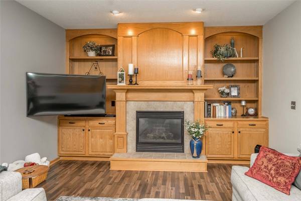 2117 NW Parkridge Drive, Ankeny, IA 50023