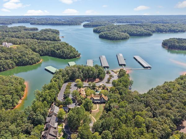 Discover the Magic of Marina Bay on Lake Lanier