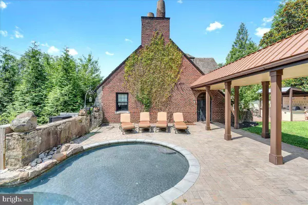 301 STATION AVE, Haddon Heights, NJ 08035