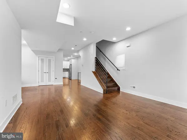 1241 S 24TH ST #B, Philadelphia, PA 19146