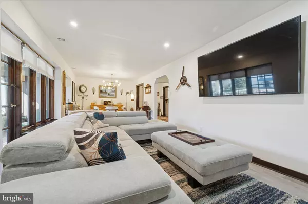 112 CENTURA, Cherry Hill, NJ 08002