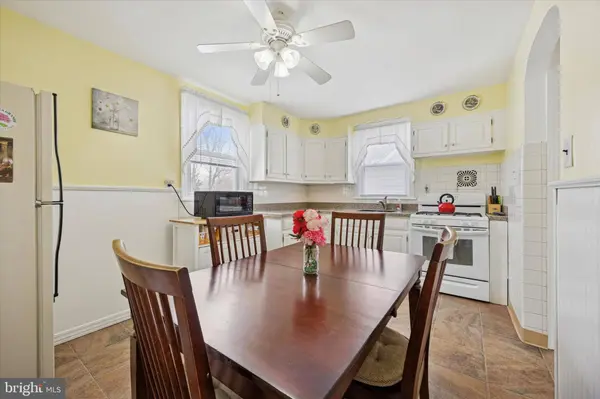 612 N WALNUT AVE, Magnolia, NJ 08049