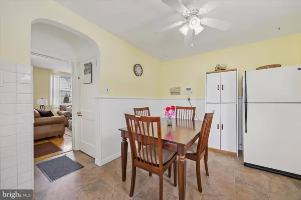 612 N WALNUT AVE, Magnolia, NJ 08049