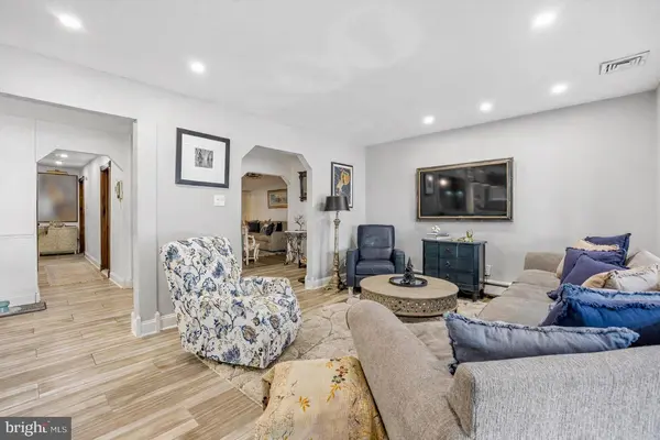 121 CENTURA, Cherry Hill, NJ 08003