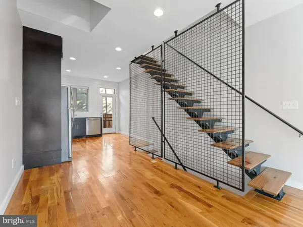 2225 CORAL ST, Philadelphia, PA 19125