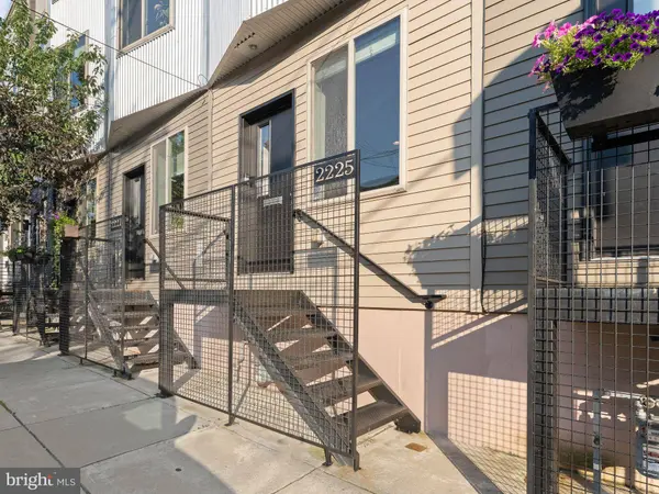 2225 CORAL ST, Philadelphia, PA 19125