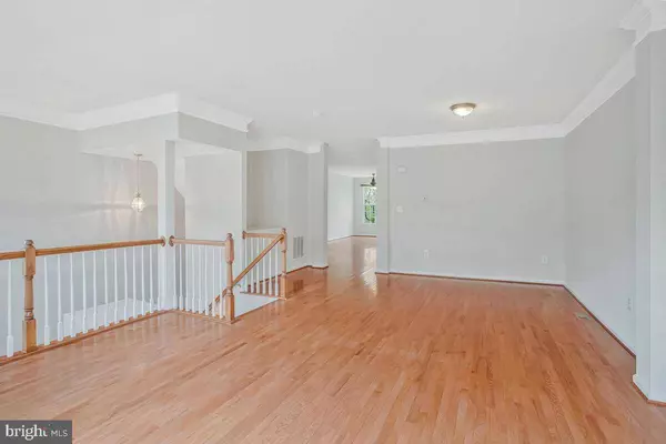 9786 CORBETT PL, Manassas Park, VA 20111