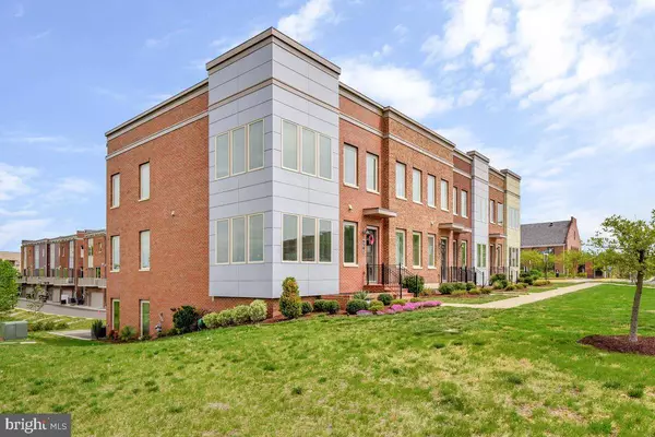 9301 QUADRANGLE ST, Lorton, VA 22079