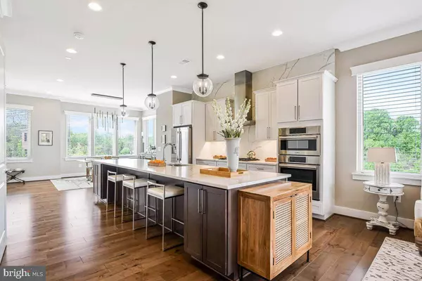 9301 QUADRANGLE ST, Lorton, VA 22079