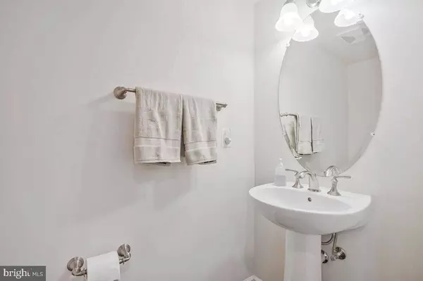 42523 BENFOLD SQ, Brambleton, VA 20148