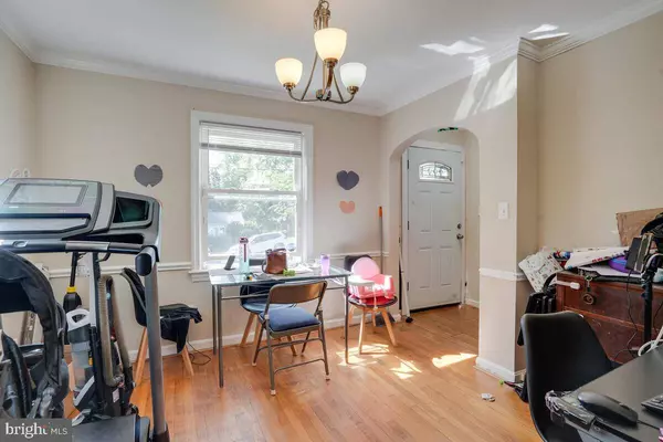 6119 11TH ST N, Arlington, VA 22205