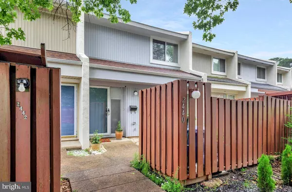 2440 SOUTHGATE SQ, Reston, VA 20191