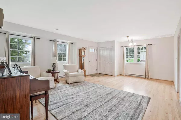 6430 CANNON DR, Warrenton, VA 20187