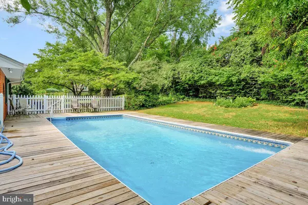 6430 CANNON DR, Warrenton, VA 20187