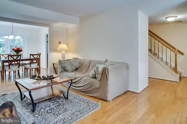 965 HOLBORN CT #43, Sterling, VA 20164