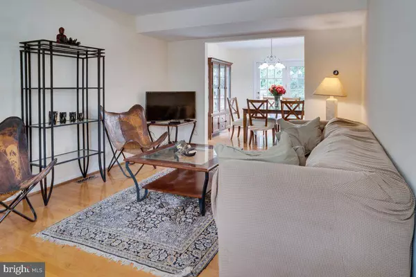 965 HOLBORN CT #43, Sterling, VA 20164