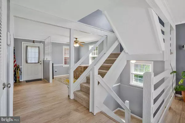 1223 FOX RUN PL, Woodbridge, VA 22191