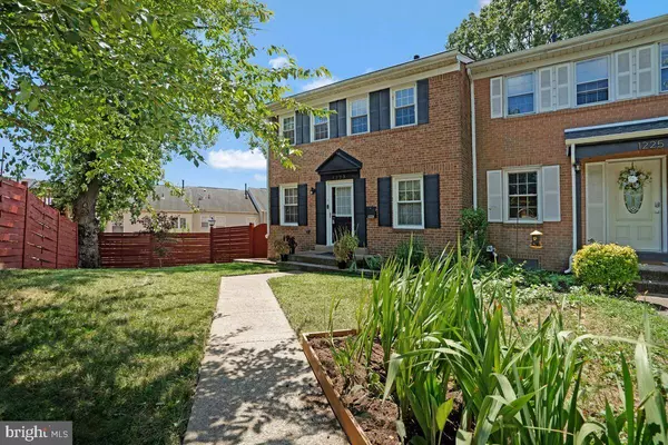 1223 FOX RUN PL, Woodbridge, VA 22191