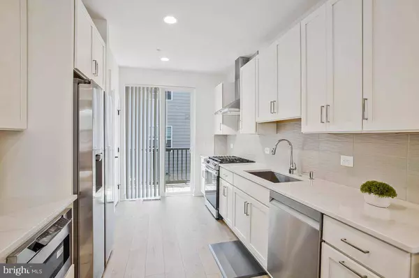 7367 BLADE DR, Falls Church, VA 22042