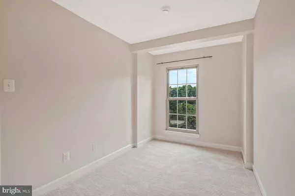 8300 TOBIN RD #34, Annandale, VA 22003