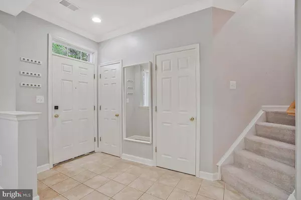 46220 WALPOLE TER, Sterling, VA 20165