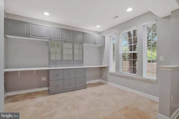 46220 WALPOLE TER, Sterling, VA 20165