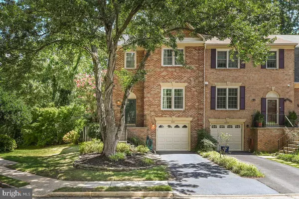 6800 WILD ROSE CT, Springfield, VA 22152