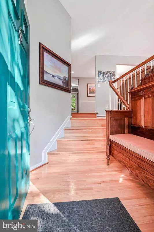 6800 WILD ROSE CT, Springfield, VA 22152