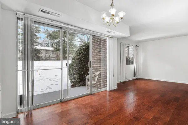 1604 RENATE DR #104, Woodbridge, VA 22192