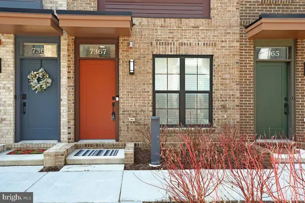 7367 BLADE DR, Falls Church, VA 22042