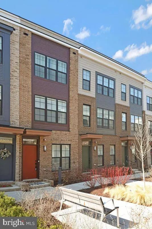 7367 BLADE DR, Falls Church, VA 22042