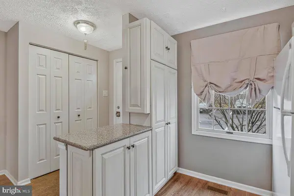 8524 BLUE ROCK LN, Lorton, VA 22079