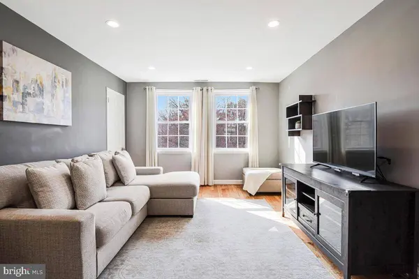 4241 35TH ST S #B1, Arlington, VA 22206