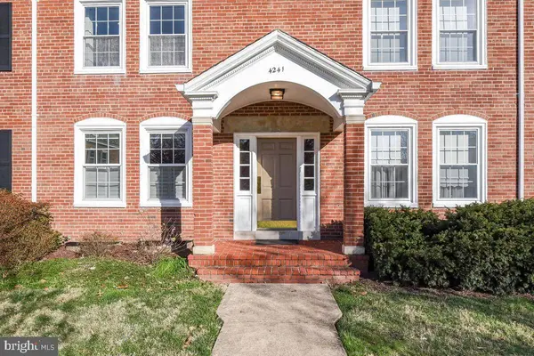 4241 35TH ST S #B1, Arlington, VA 22206