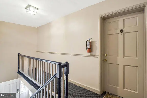 4241 35TH ST S #B1, Arlington, VA 22206