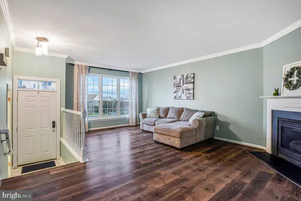 6819 SIGNATURE CIR, Alexandria, VA 22310