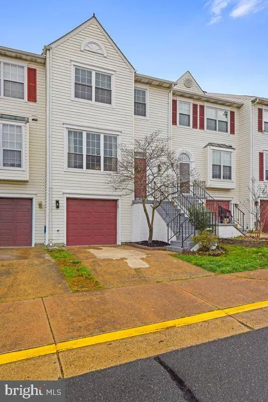 6819 SIGNATURE CIR, Alexandria, VA 22310