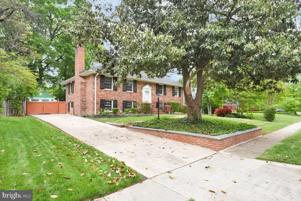 1604 OLD STAGE RD, Alexandria, VA 22308