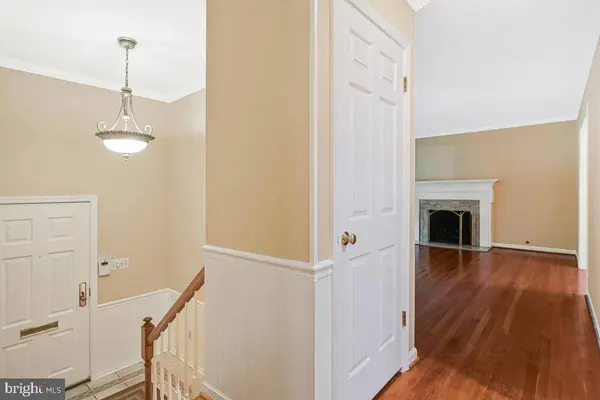 1604 OLD STAGE RD, Alexandria, VA 22308
