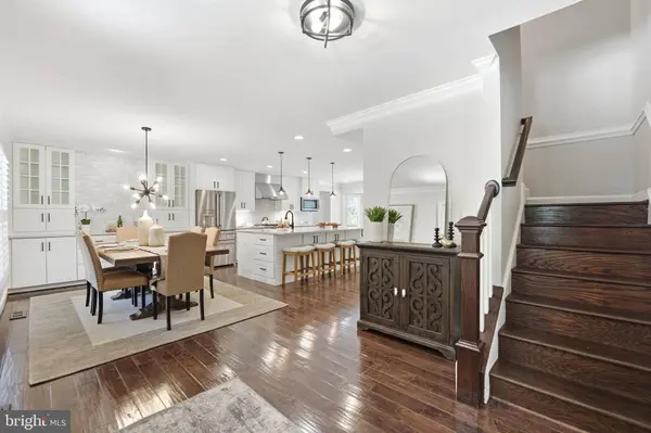 2638 OAKTON GLEN DR, Vienna, VA 22181
