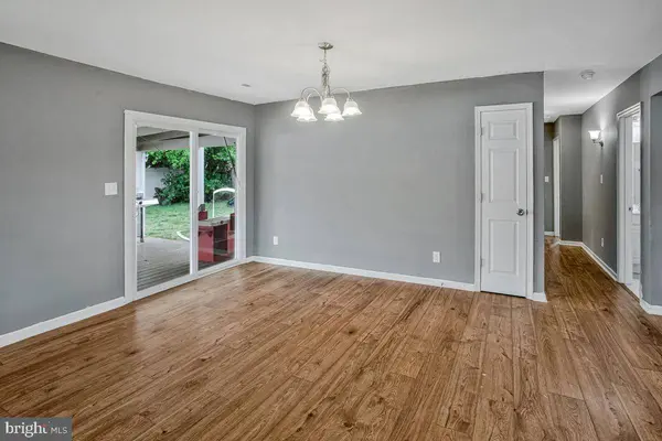 408 S BROOKS DR, Fredericksburg, VA 22408