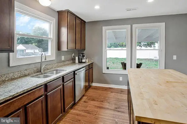 408 S BROOKS DR, Fredericksburg, VA 22408
