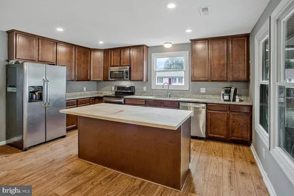 408 S BROOKS DR, Fredericksburg, VA 22408