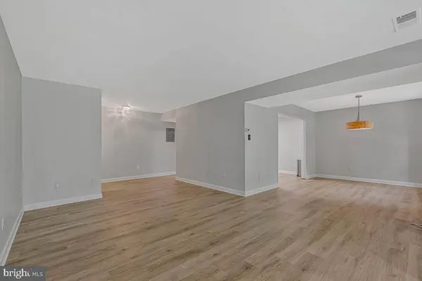 1663 PARKCREST CIR #5B/200, Reston, VA 20190