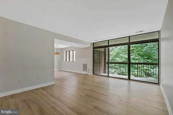 1663 PARKCREST CIR #5B/200, Reston, VA 20190