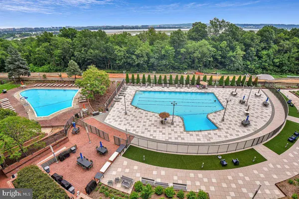 1805 CRYSTAL DR #807S, Arlington, VA 22202