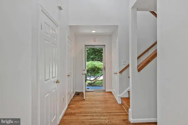 1543 HUNTING AVE, Mclean, VA 22102