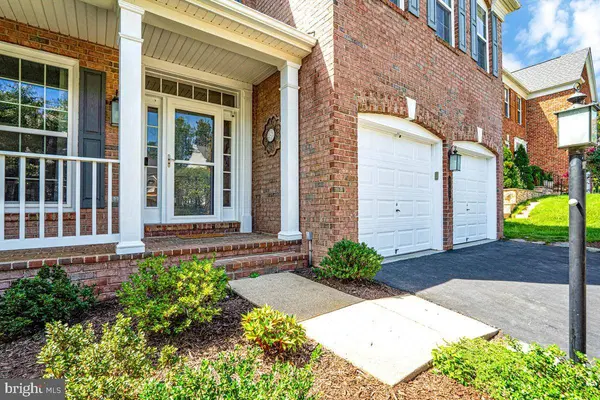 8185 PAPER BIRCH DR, Lorton, VA 22079