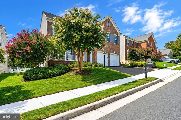 8185 PAPER BIRCH DR, Lorton, VA 22079